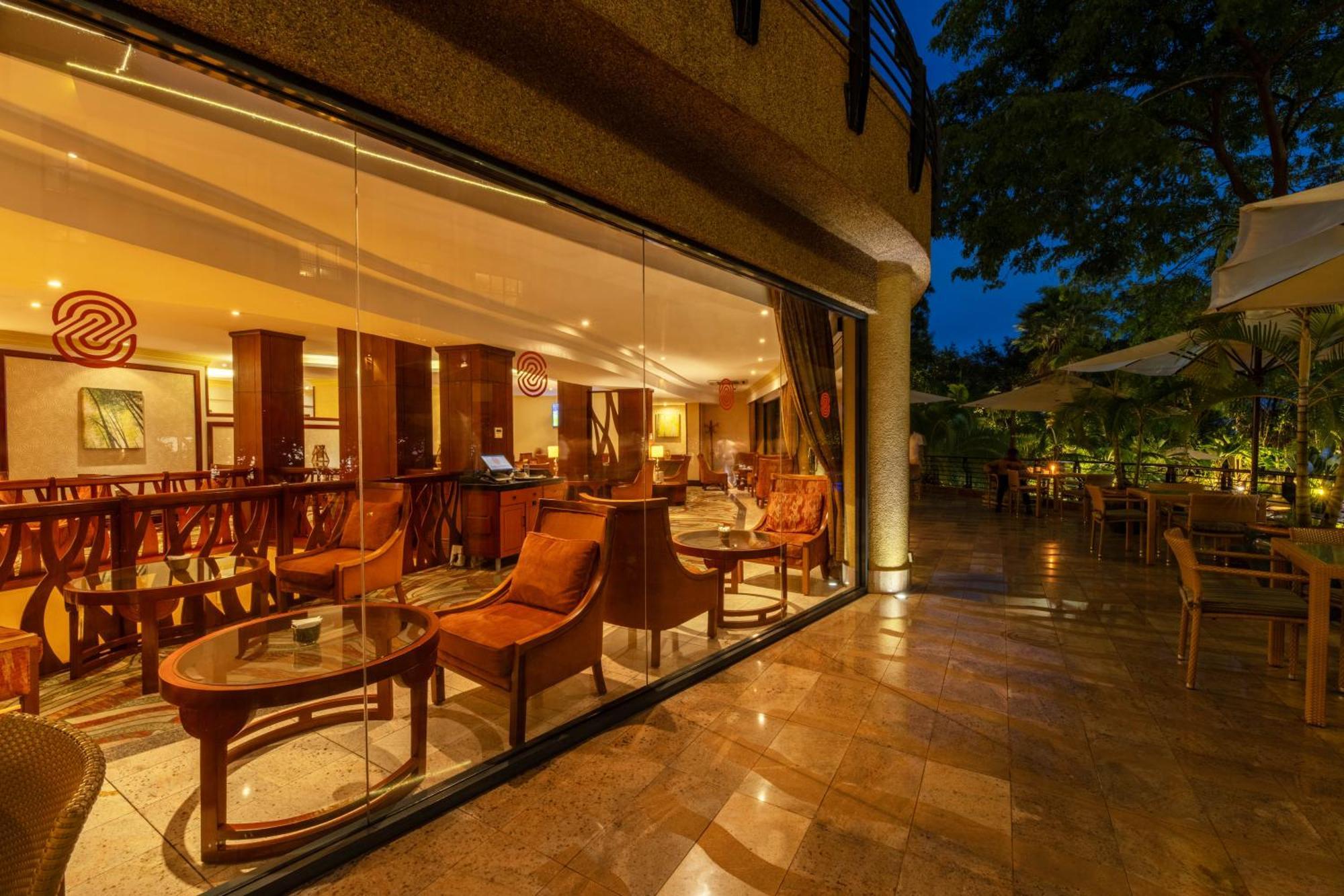 Kigali Serena Hotel Екстериор снимка